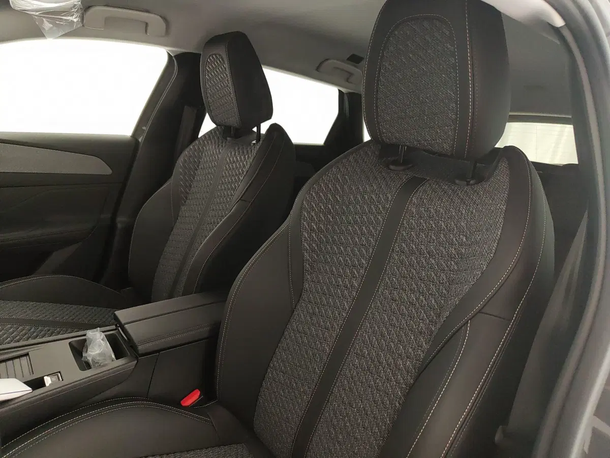 Peugeot 308 SW nuova a Caserta (16)