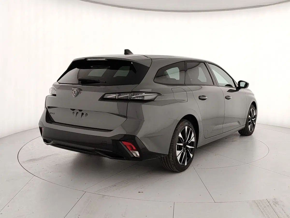 Peugeot 308 SW nuova a Caserta (6)