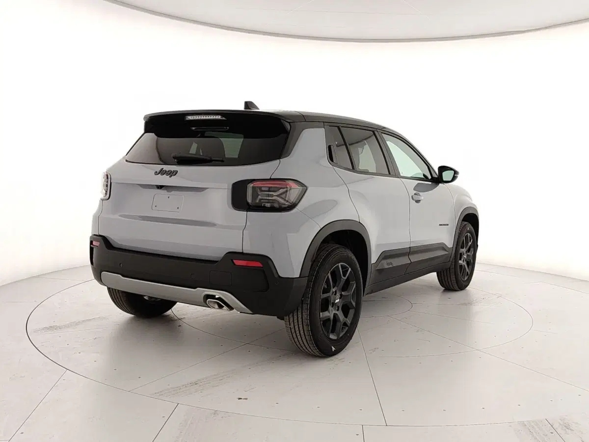 Jeep Avenger nuova a Caserta (6)