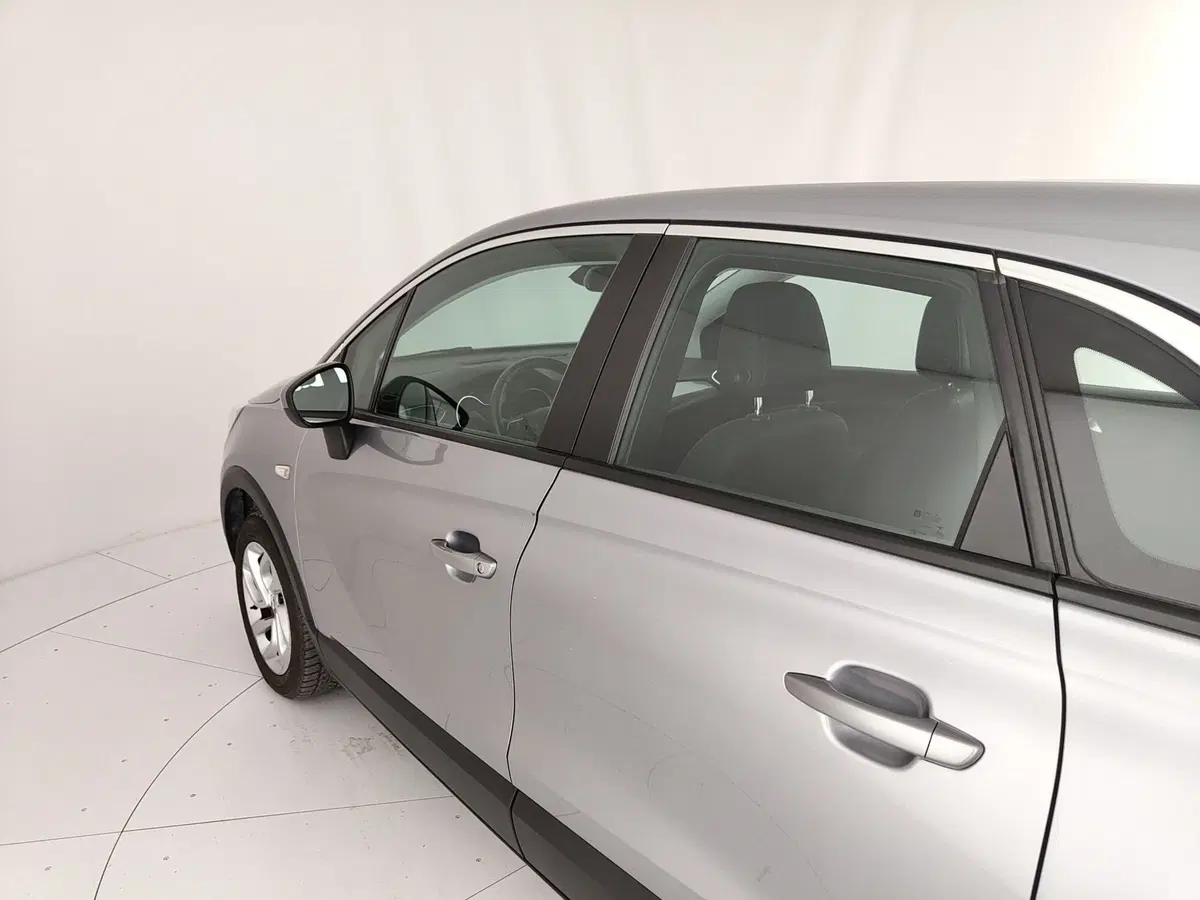 Opel Crossland X usata a Caserta (12)