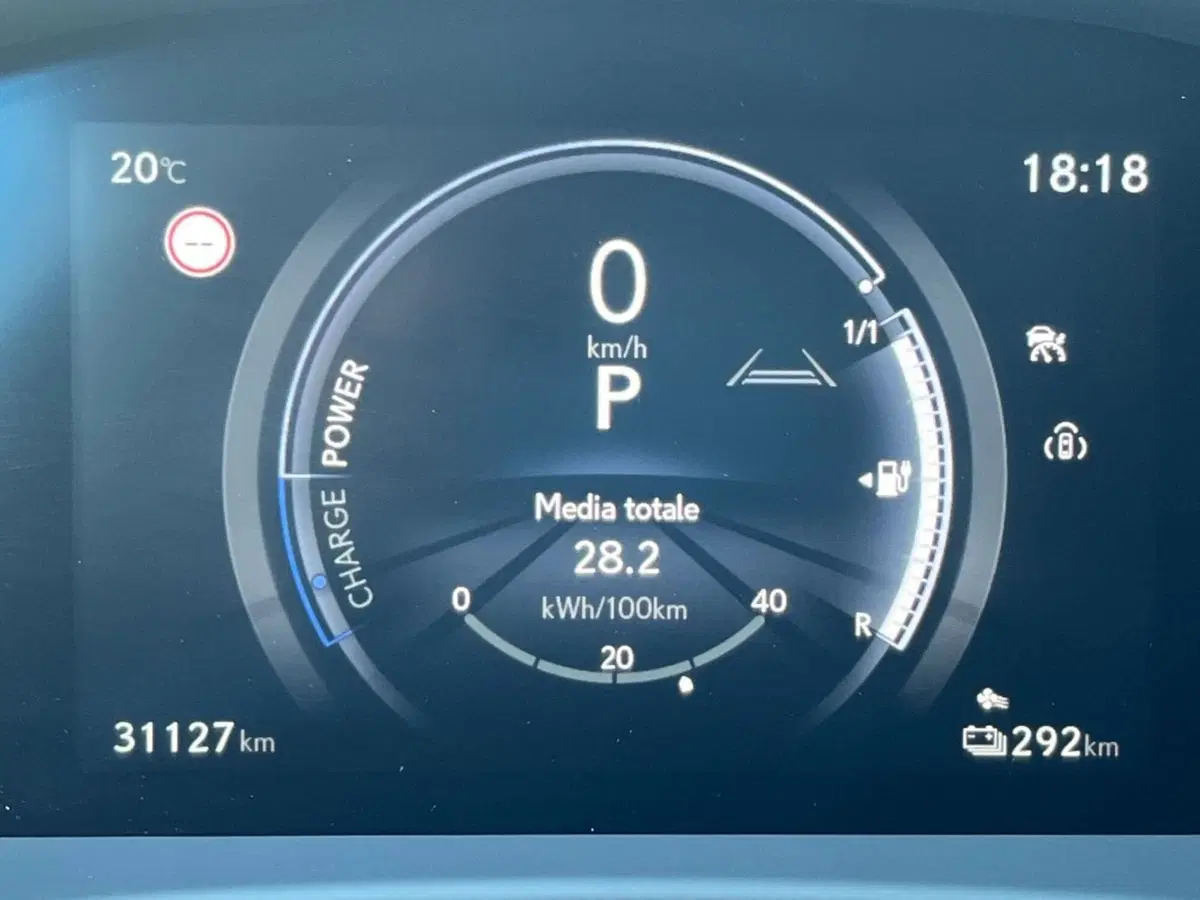 Lexus RZ usata a Ragusa (9)