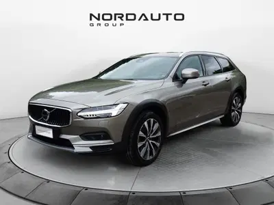 Volvo V90 Cross Country 2.0 b4 Core awd auto del 2022 usata a San Fior