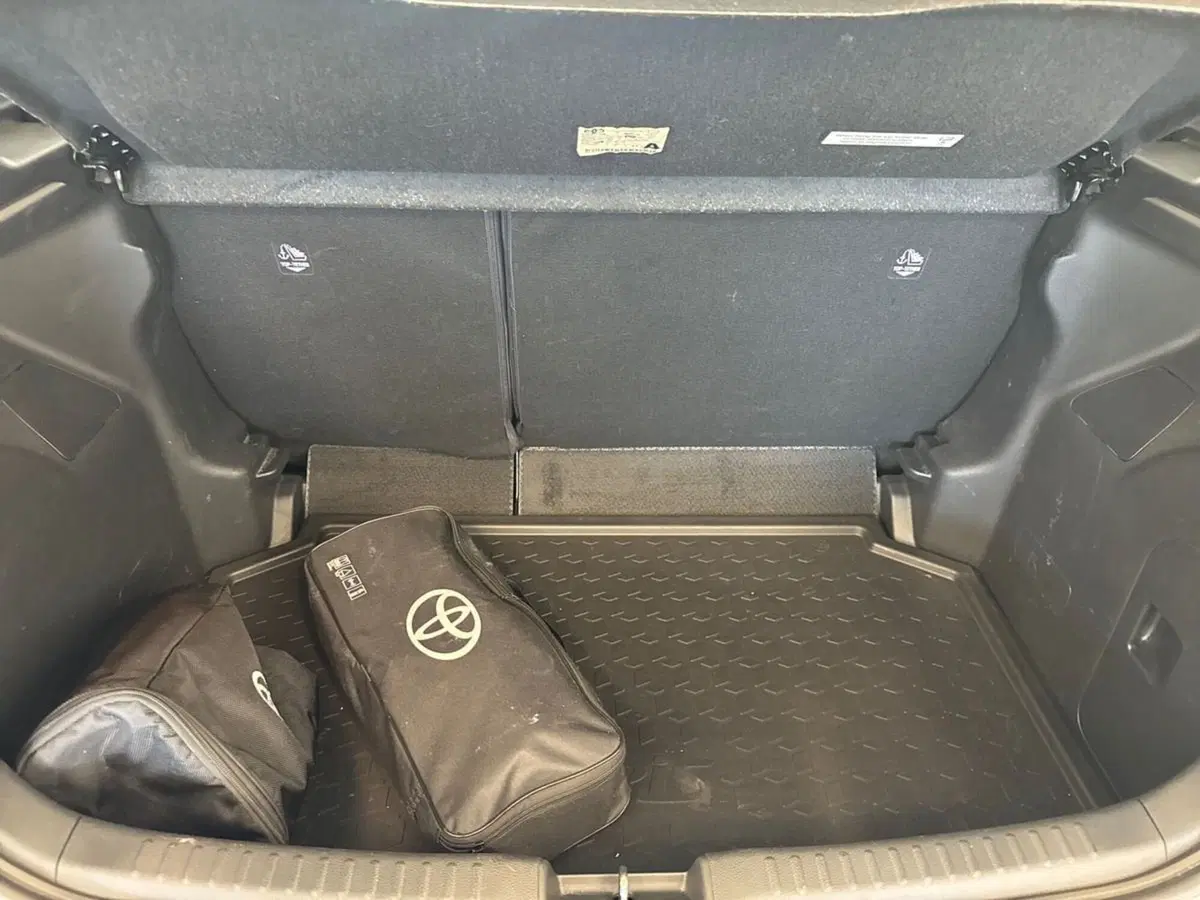 Toyota Yaris usata a Prato (12)