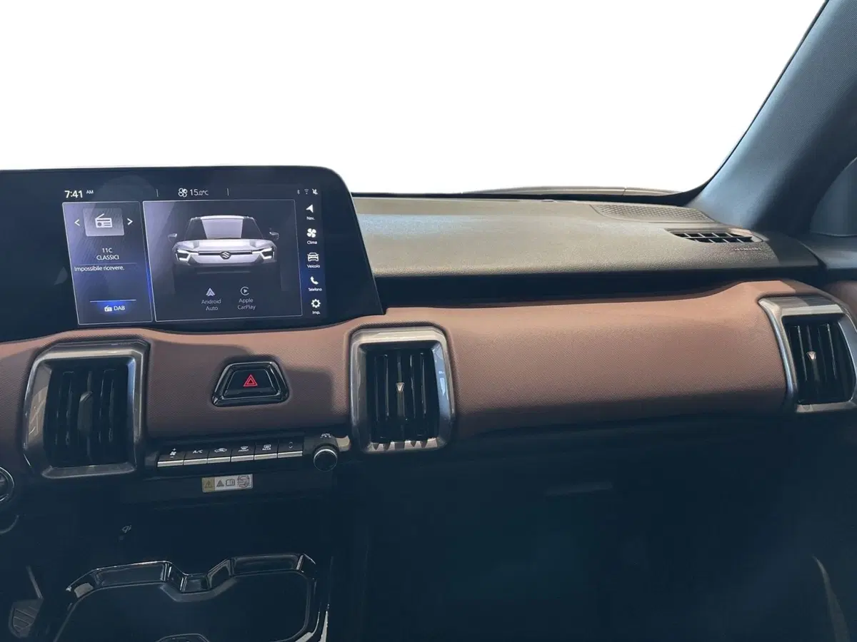 Suzuki Vitara nuova a Pistoia (12)