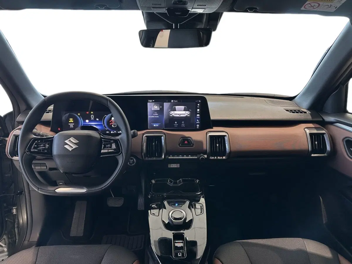 Suzuki Vitara nuova a Pistoia (7)