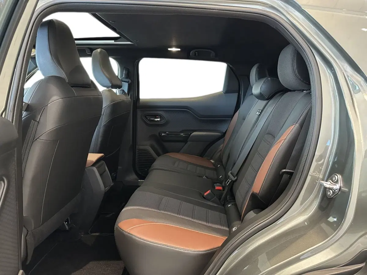 Suzuki Vitara nuova a Pistoia (9)