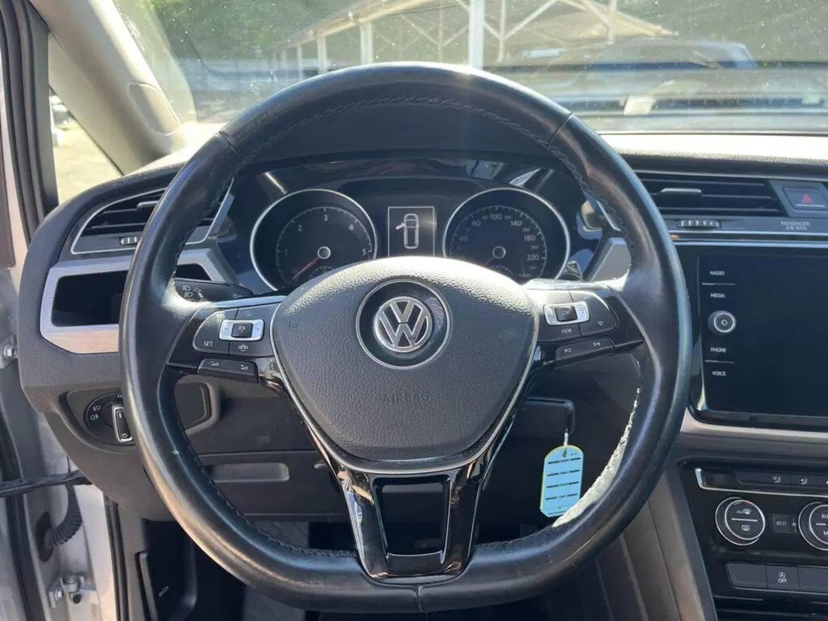 Volkswagen Touran usata a Alessandria (11)