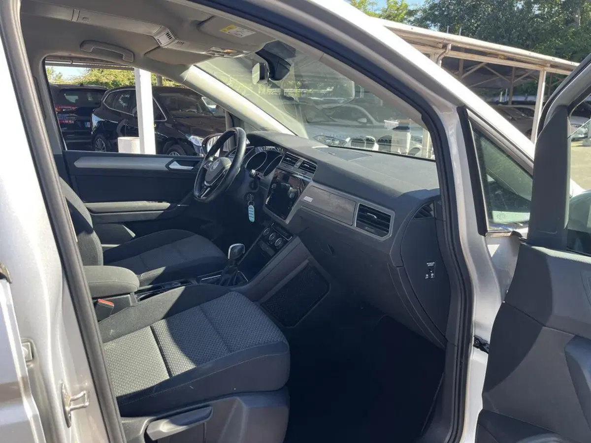 Volkswagen Touran usata a Alessandria (13)