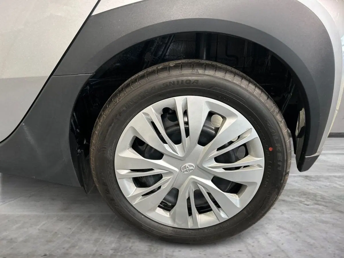 Toyota Aygo X usata a Milano (14)