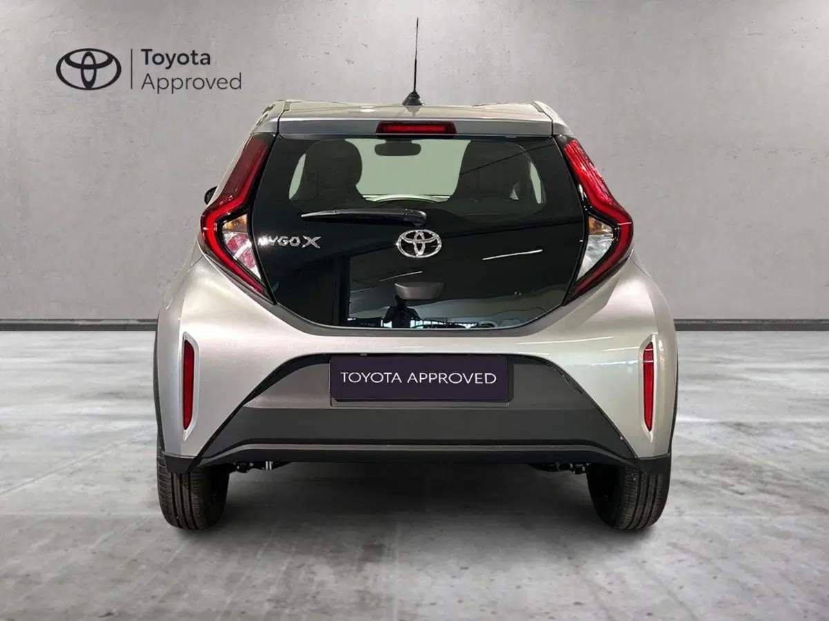 Toyota Aygo X usata a Milano (5)