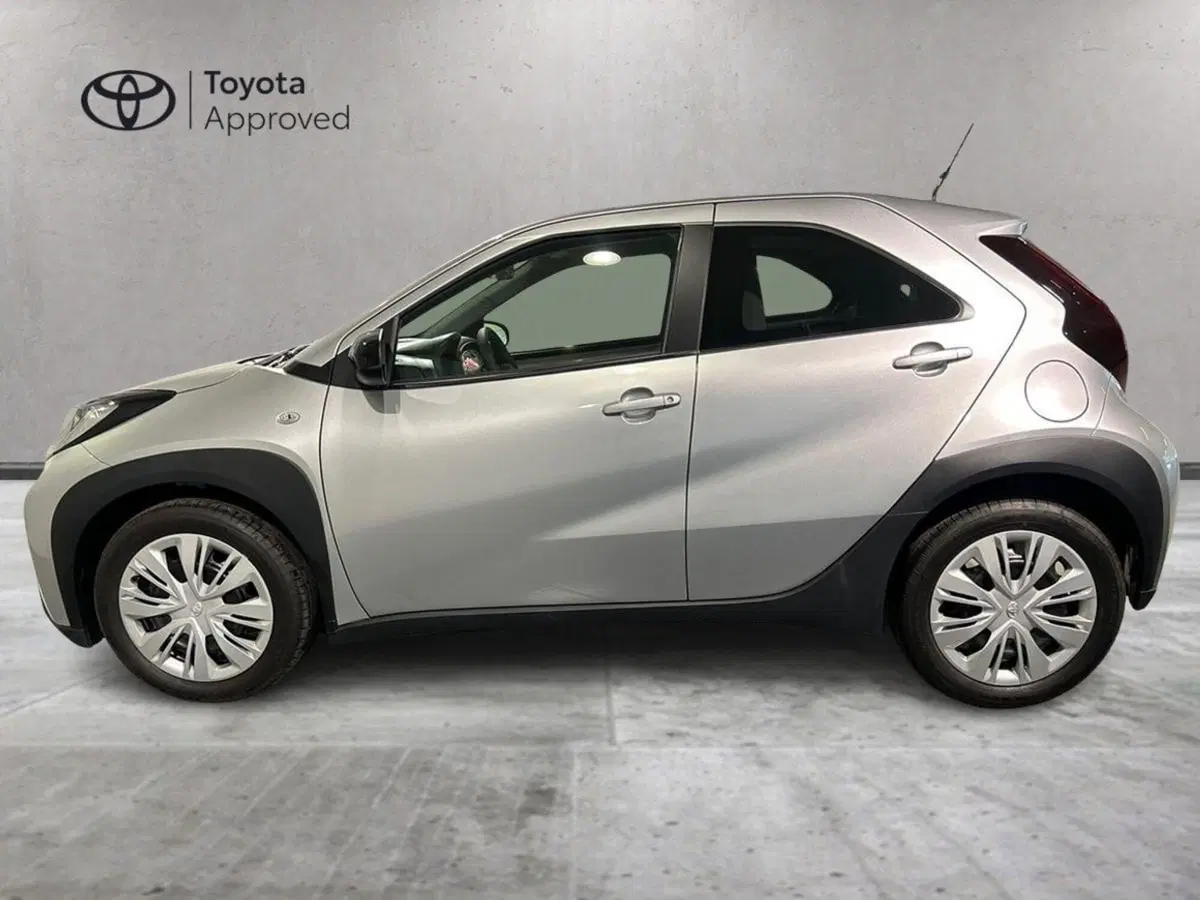 Toyota Aygo X usata a Milano (6)