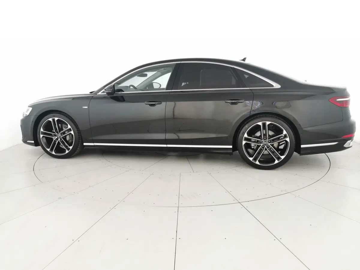 Audi A8 nuova a Chieti (2)