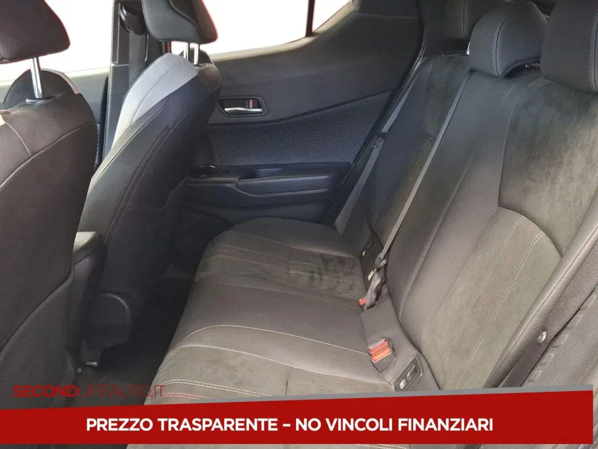 Toyota Toyota C-HR usata a Roma (14)