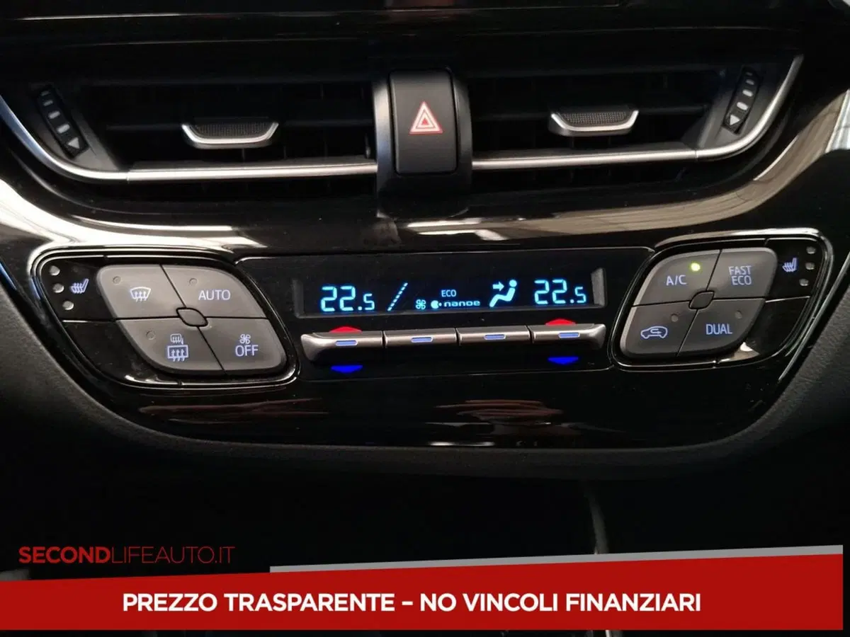 Toyota Toyota C-HR usata a Roma (19)
