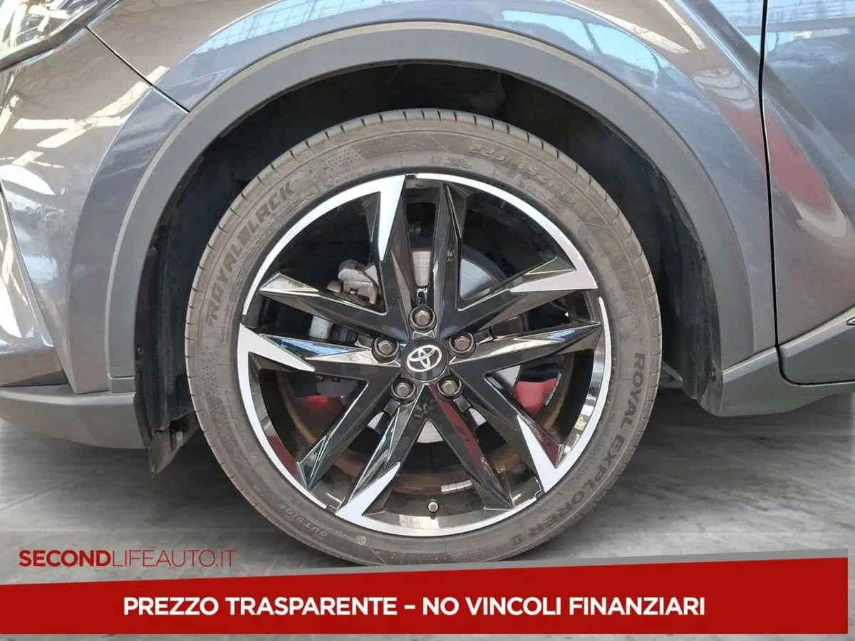 Toyota Toyota C-HR usata a Roma (7)