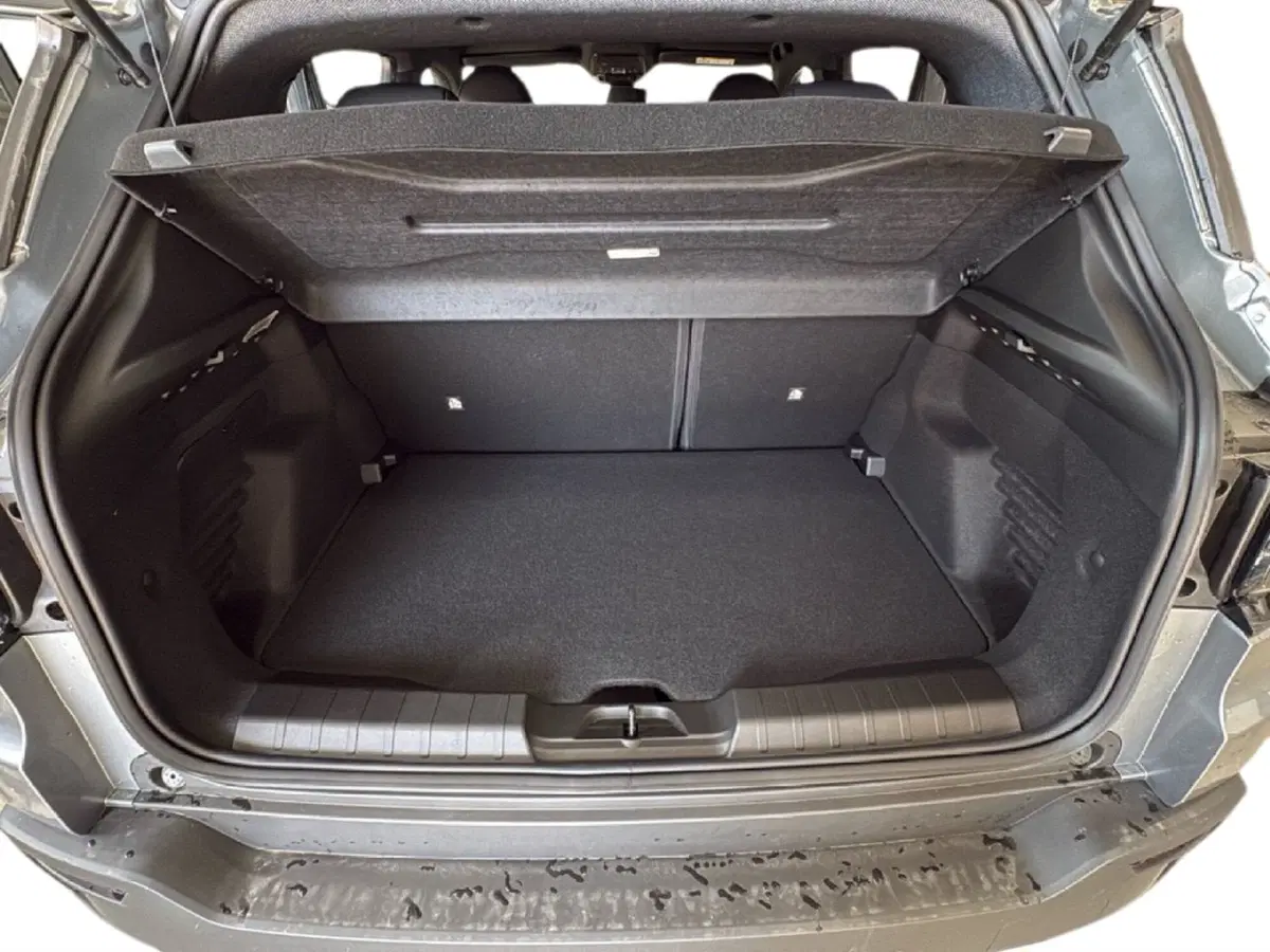 Jeep Avenger nuova a Agrigento (14)