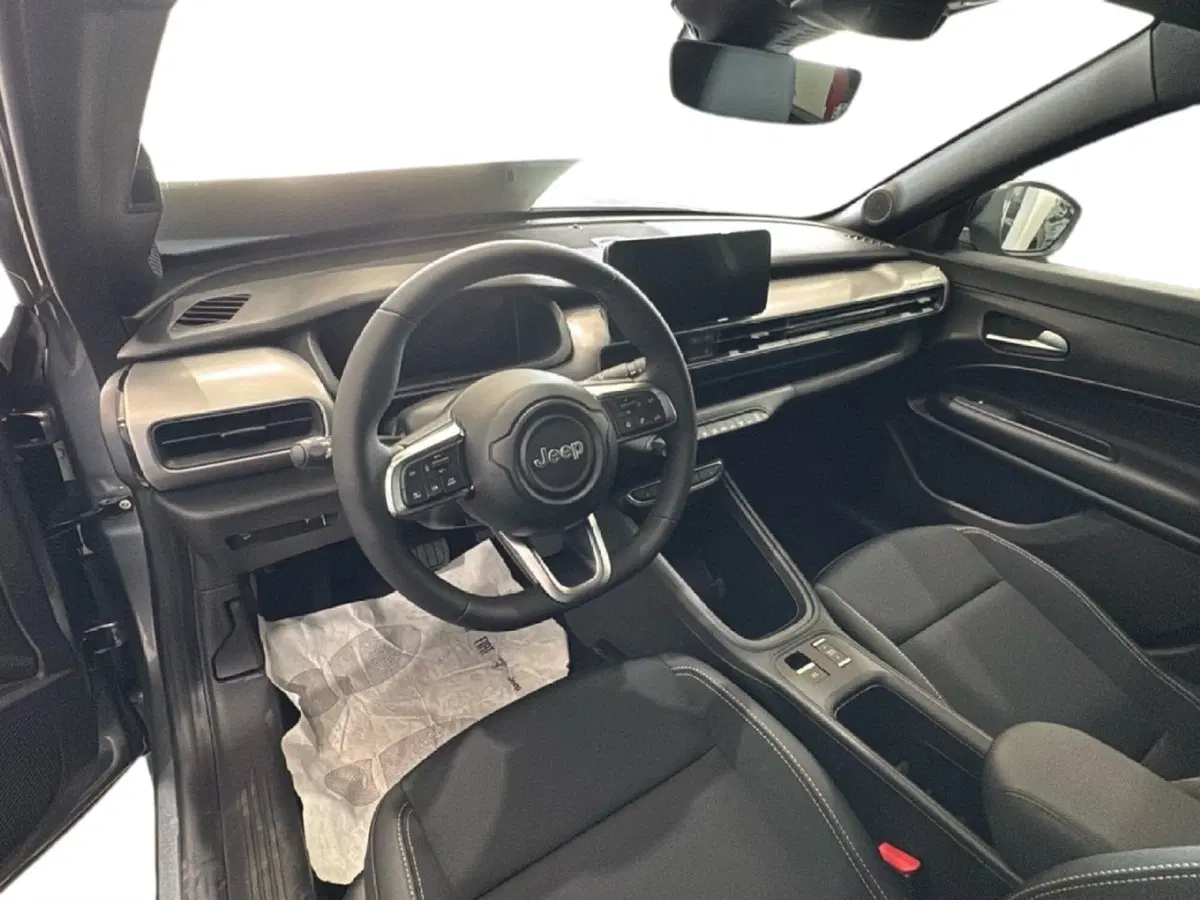 Jeep Avenger nuova a Agrigento (18)