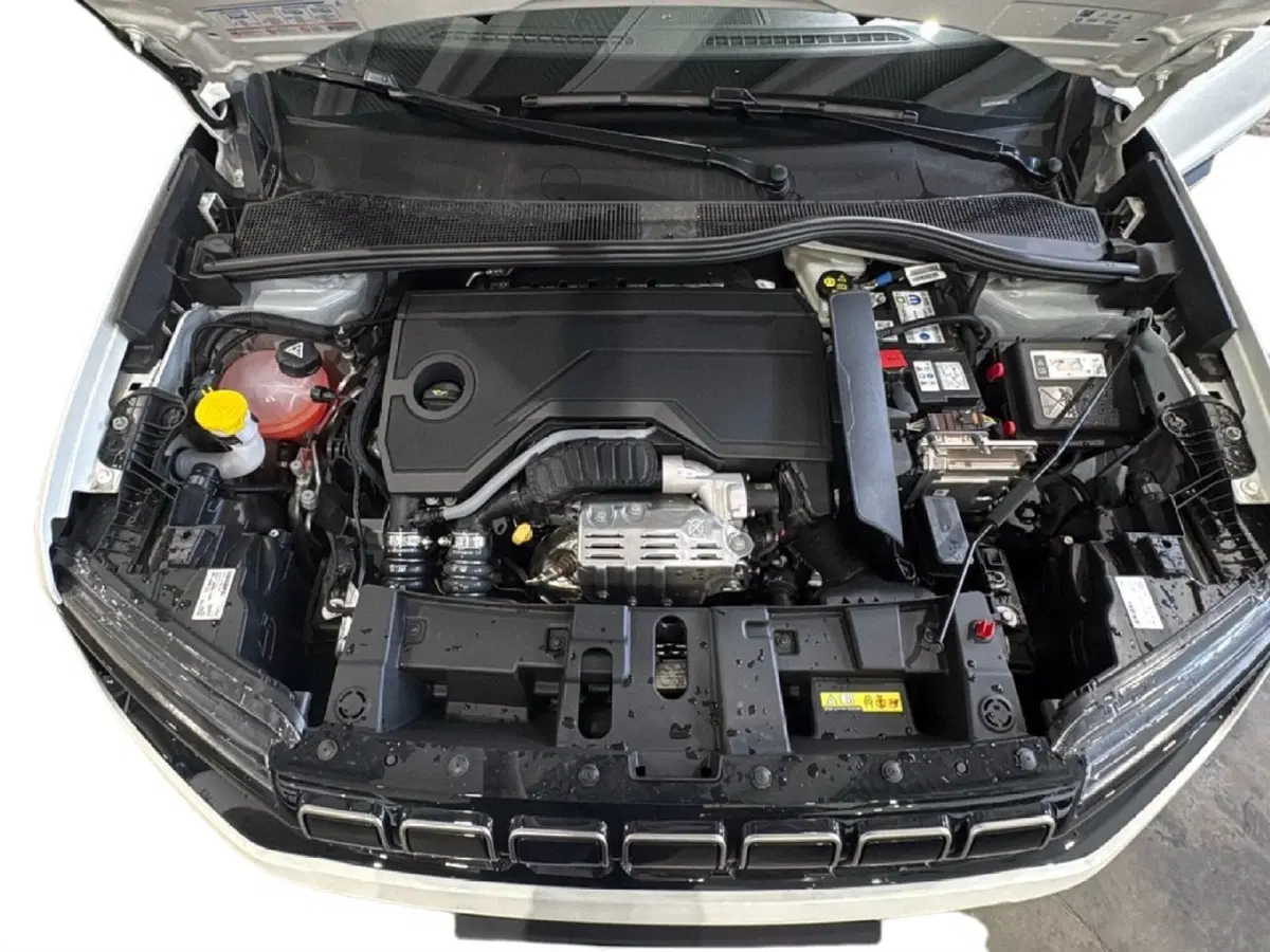 Jeep Avenger nuova a Agrigento (13)