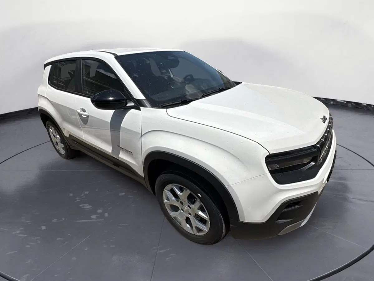 Jeep Avenger nuova a Agrigento (8)
