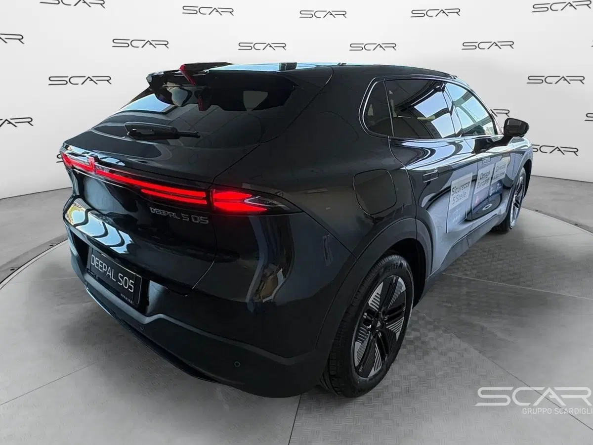 Changan Deepal S05 nuova a Livorno (6)