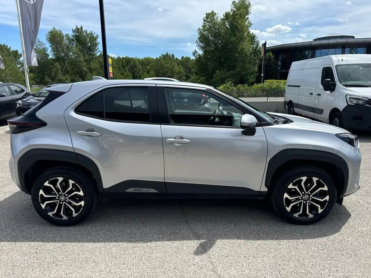 Toyota Yaris Cross usata a Modena (5)