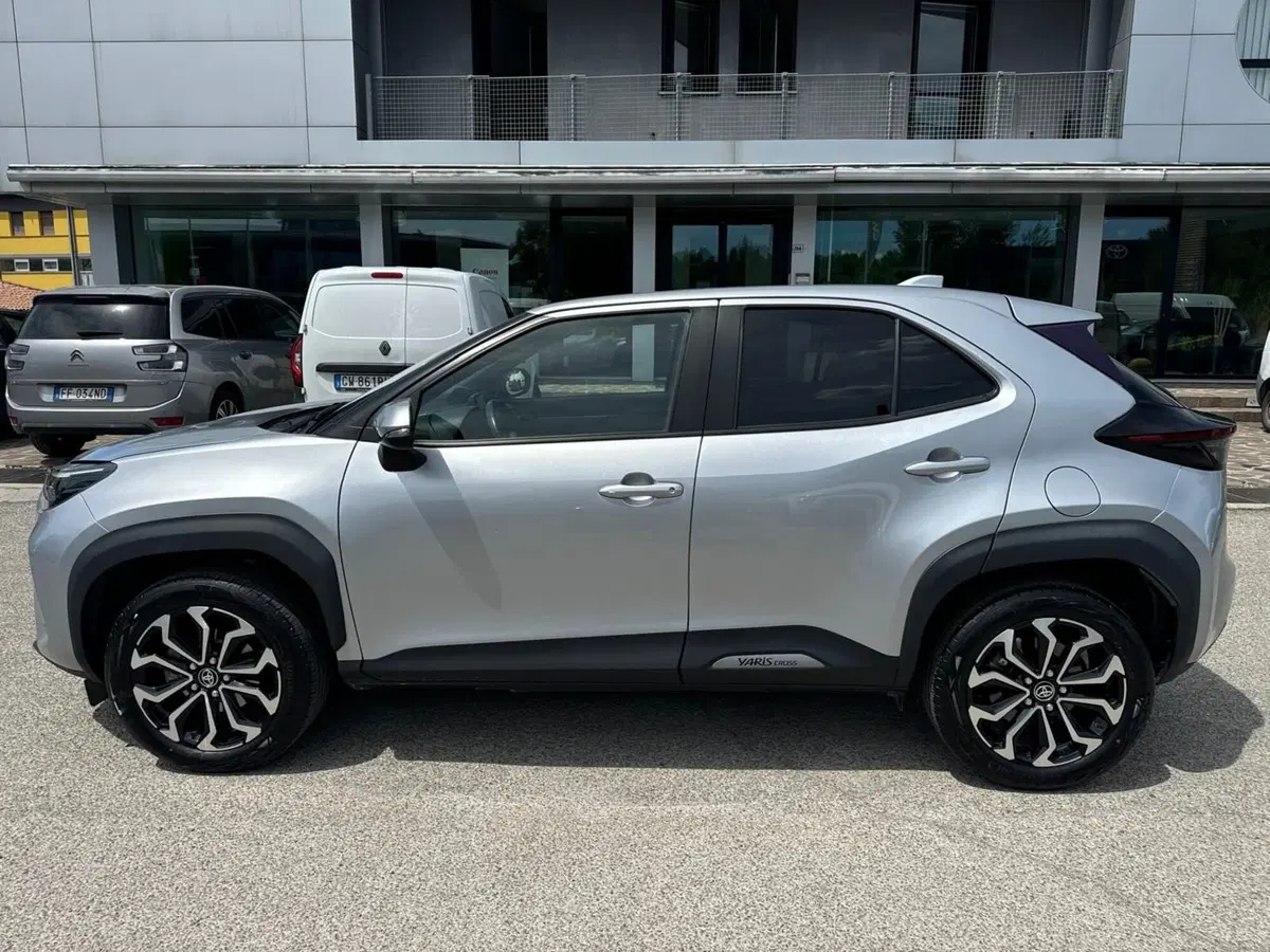 Toyota Yaris Cross usata a Modena (9)