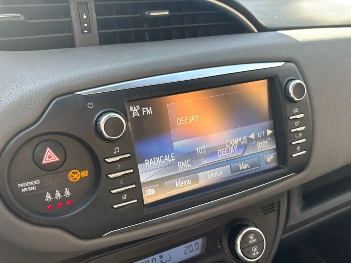 Toyota Yaris usata a Bologna (11)
