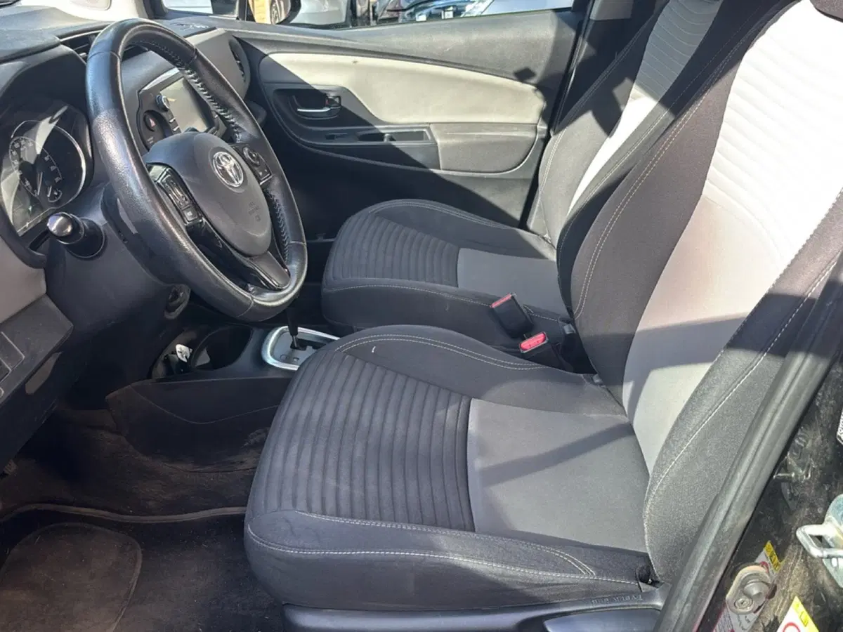 Toyota Yaris usata a Bologna (7)