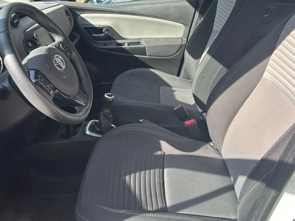 Toyota Yaris usata a Bologna (7)