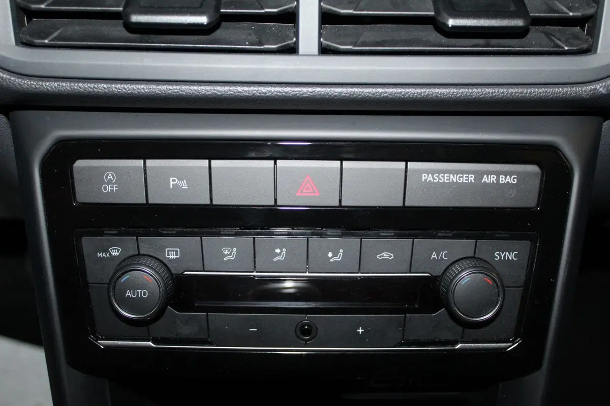 Volkswagen T-Cross usata a Cremona (12)