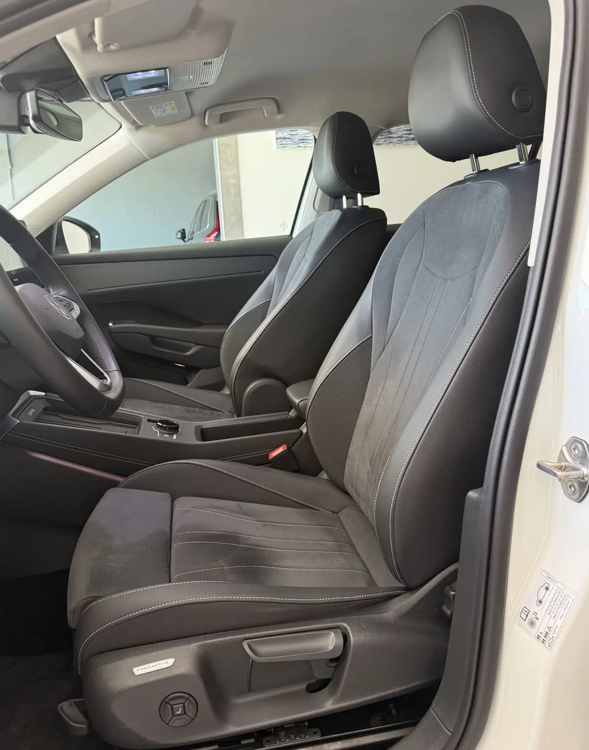 Volkswagen T-Roc usata a Parma (5)