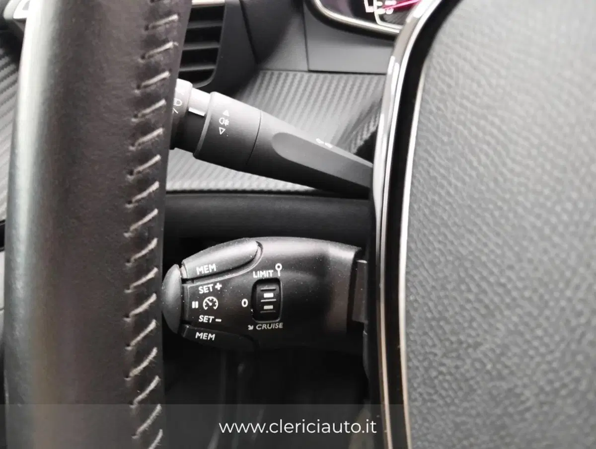 Peugeot 2008 usata a Como (11)