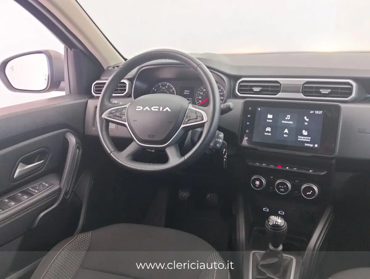 Dacia Duster usata a Como (9)