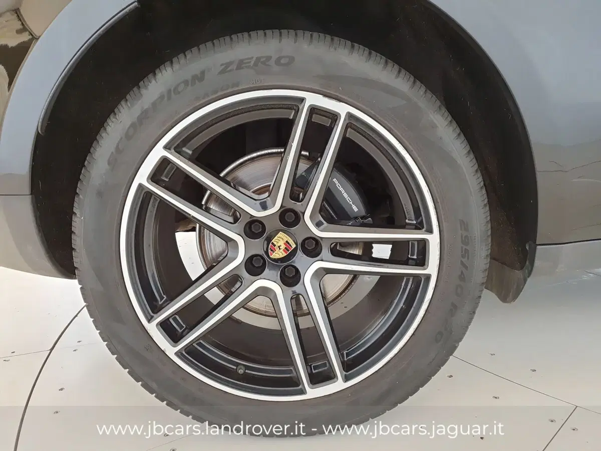 Porsche Macan usata a Monza e Brianza (9)