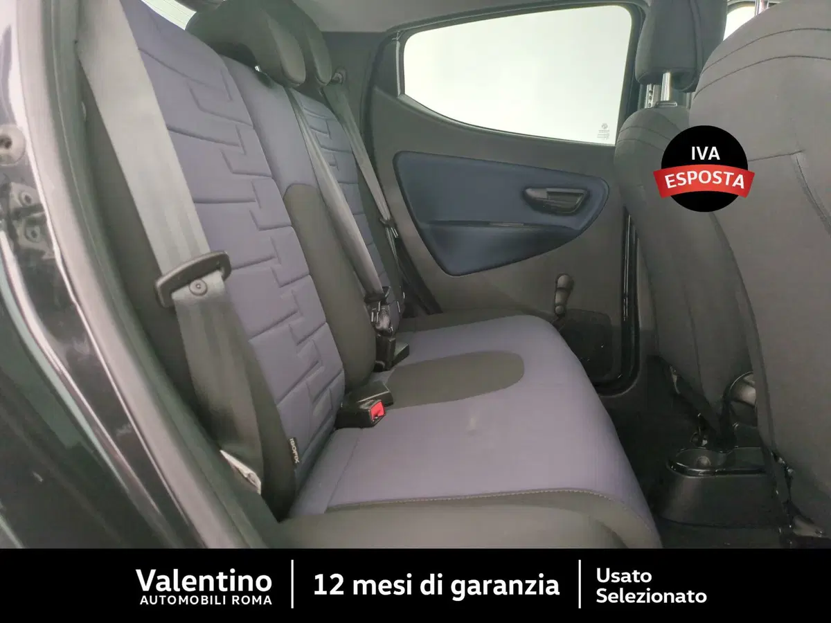 Lancia Ypsilon usata a Roma (12)