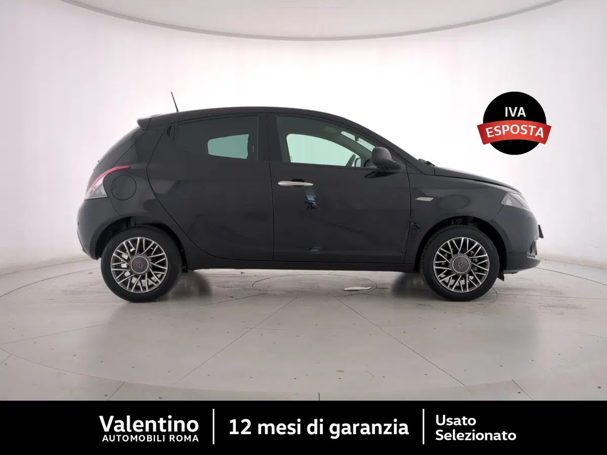 Lancia Ypsilon usata a Roma (2)