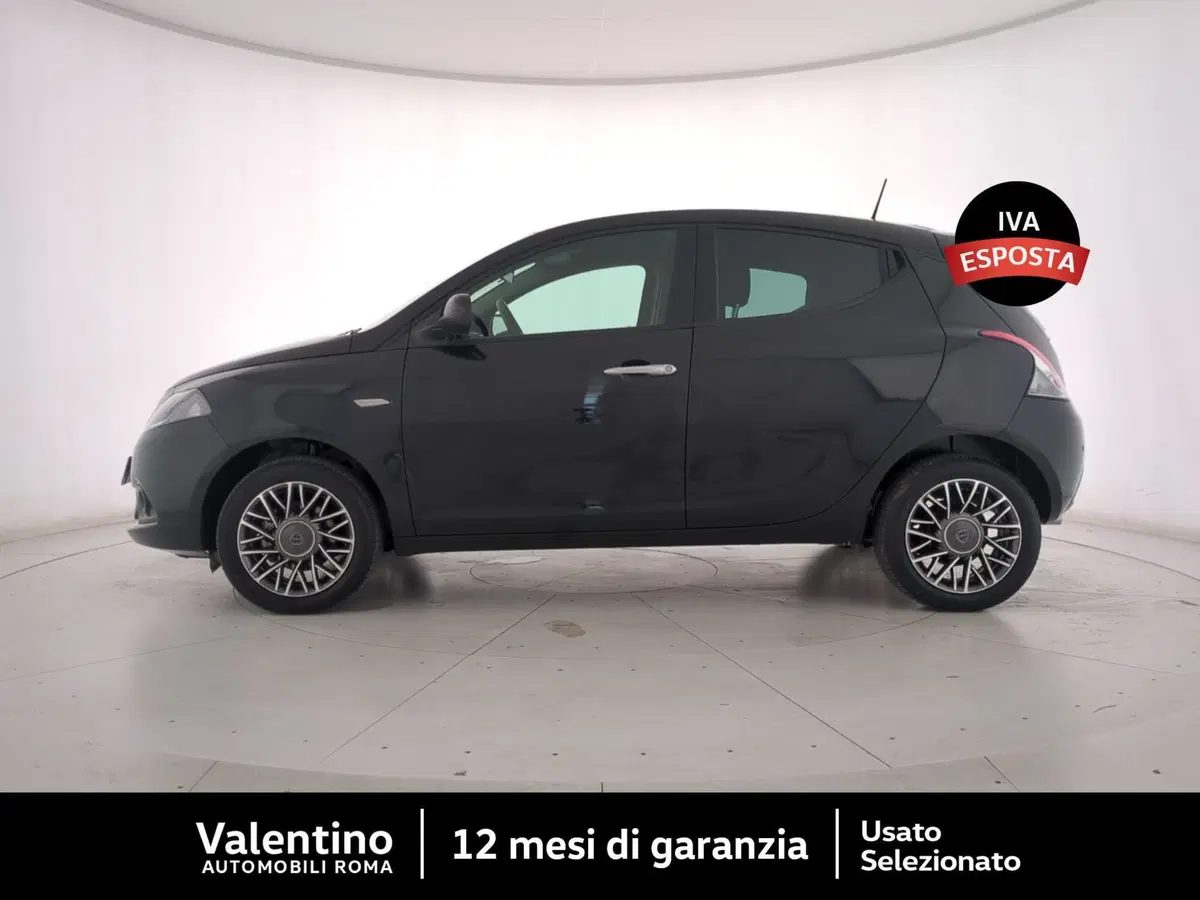 Lancia Ypsilon usata a Roma (4)