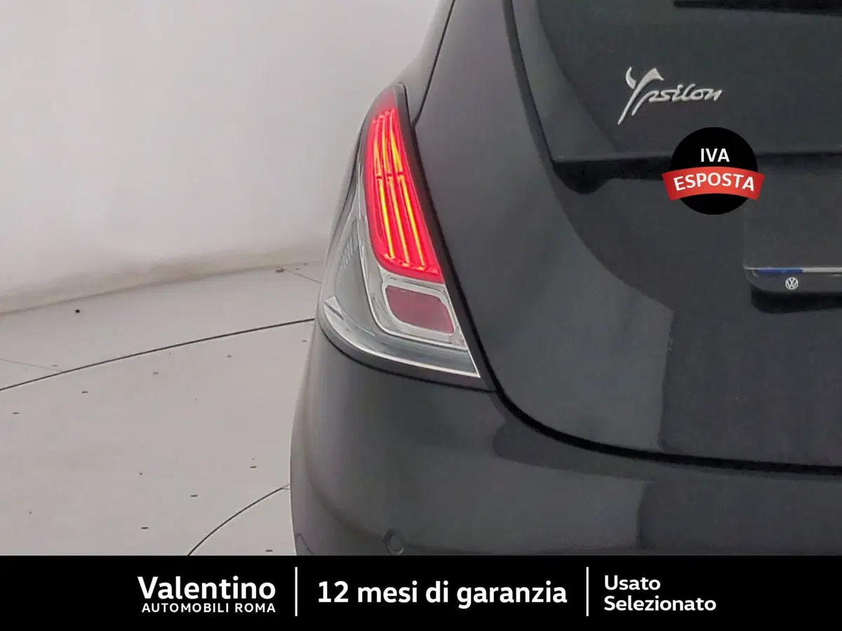 Lancia Ypsilon usata a Roma (9)