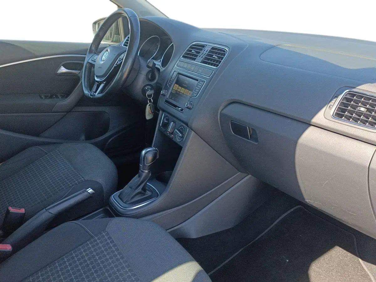 Volkswagen Polo usata a Bari (9)