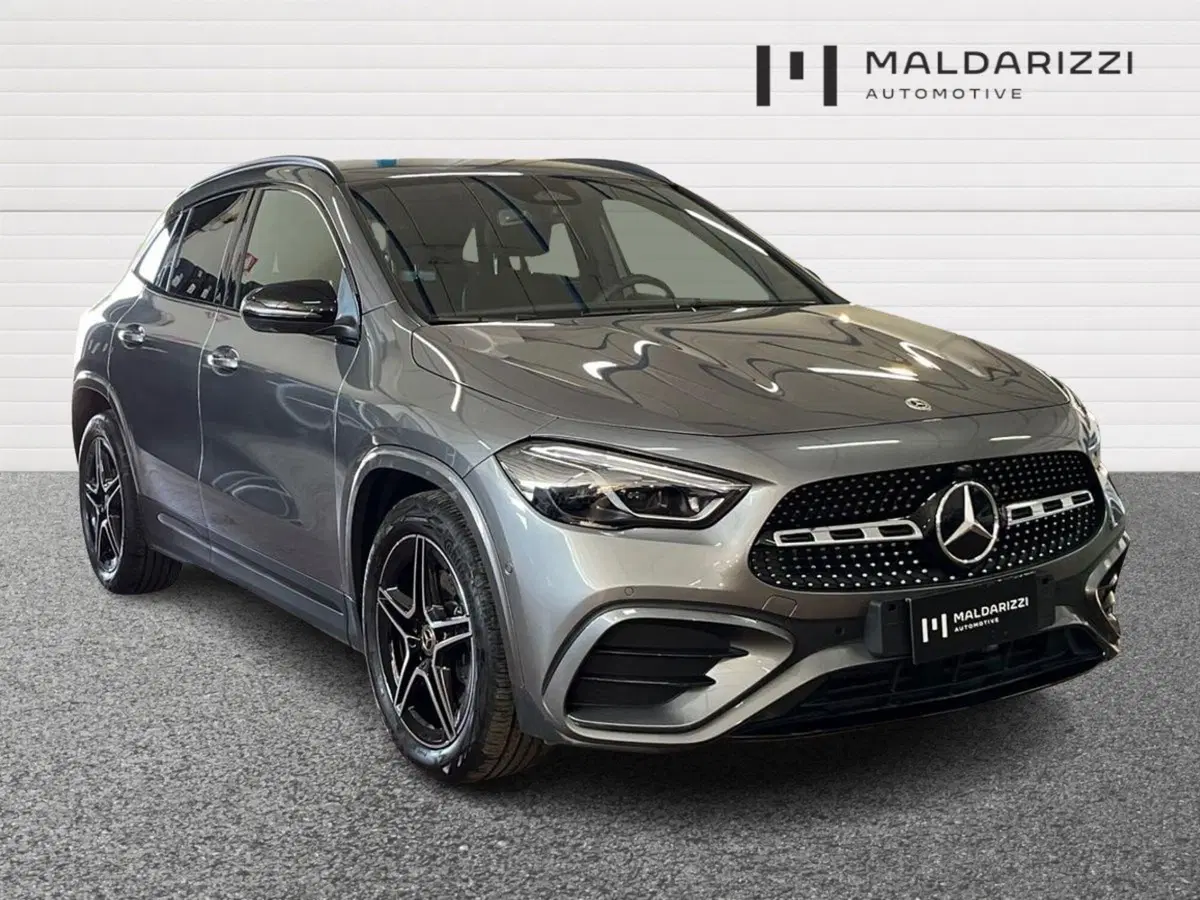 Mercedes-Benz GLA SUV usata a Bari