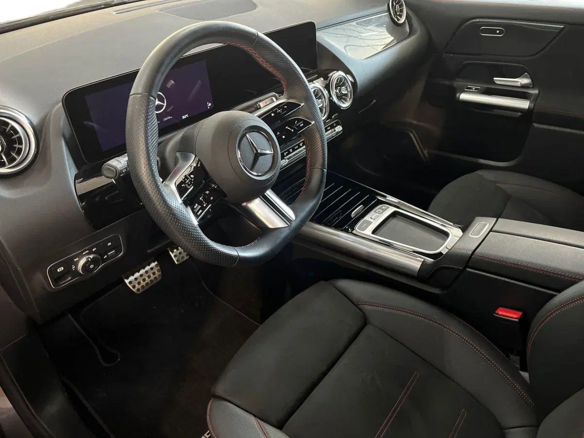 Mercedes-Benz GLA SUV usata a Bari (10)