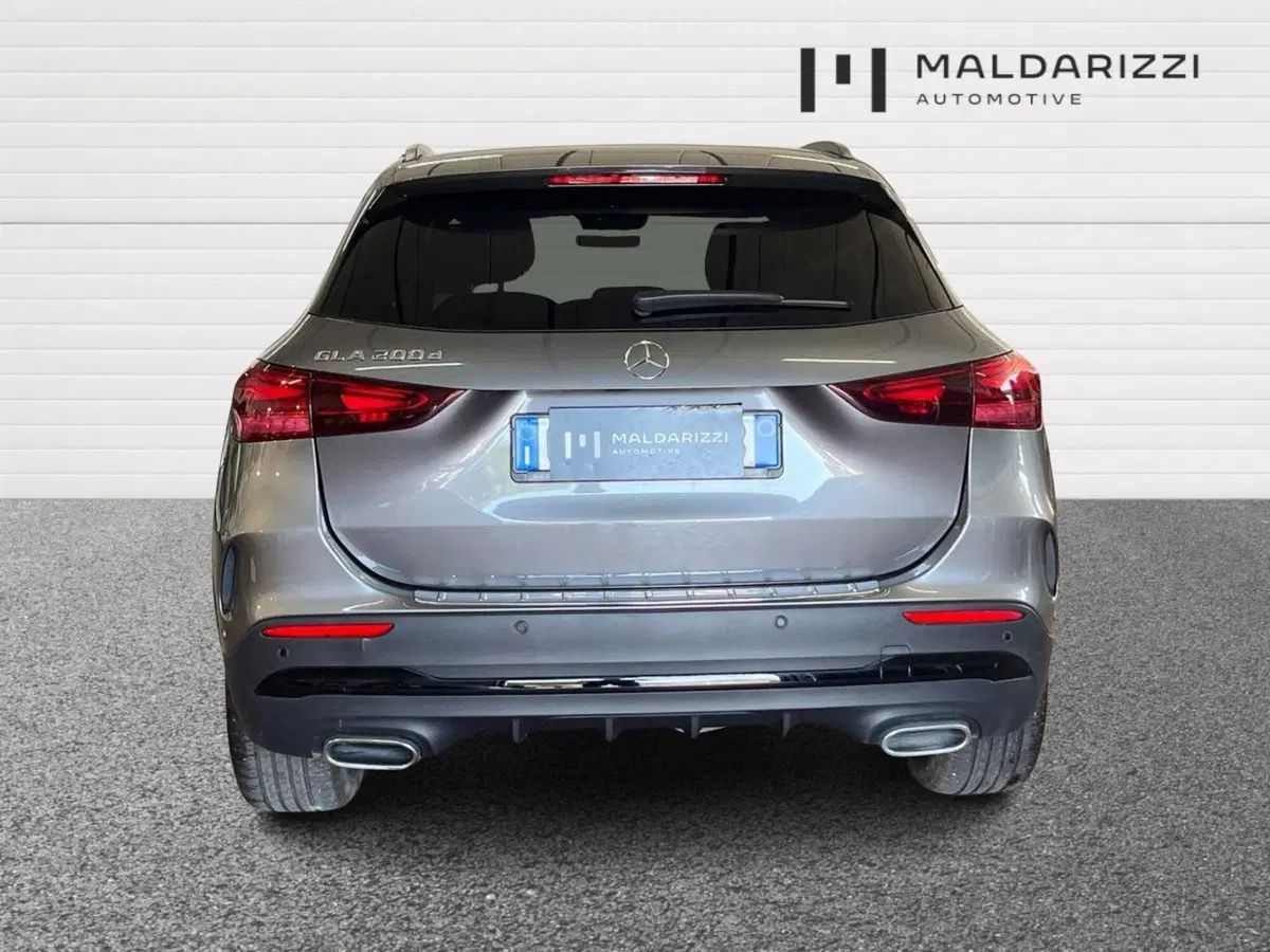 Mercedes-Benz GLA SUV usata a Bari (3)