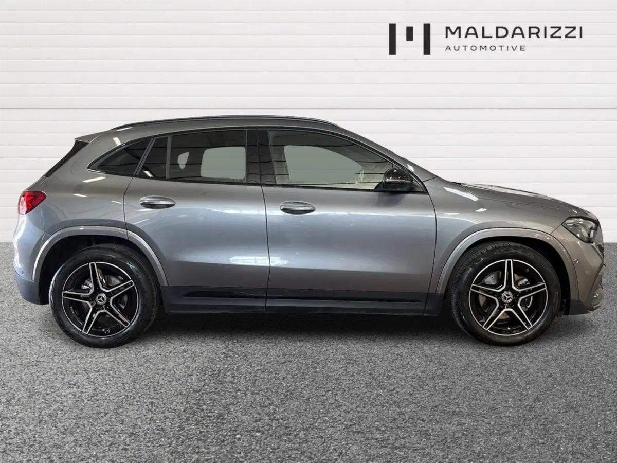 Mercedes-Benz GLA SUV usata a Bari (5)