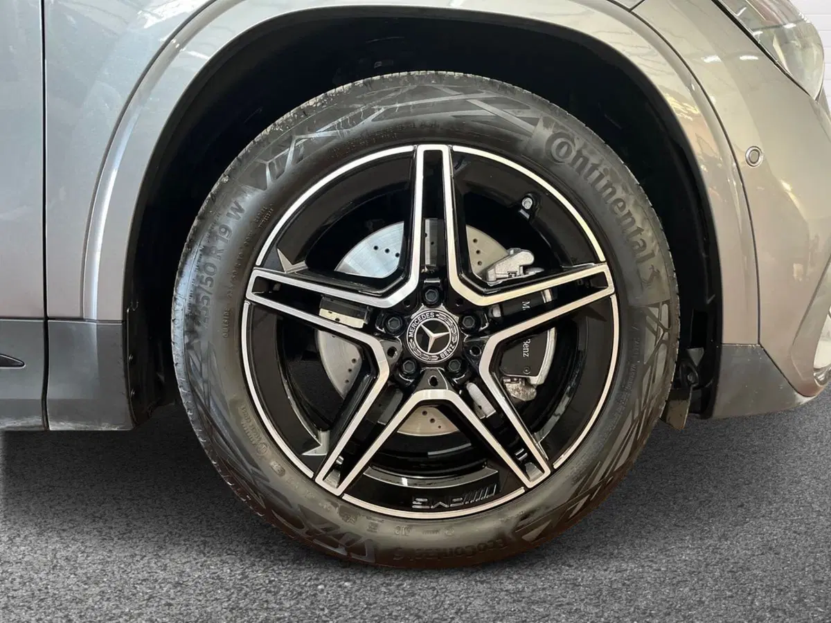 Mercedes-Benz GLA SUV usata a Bari (6)