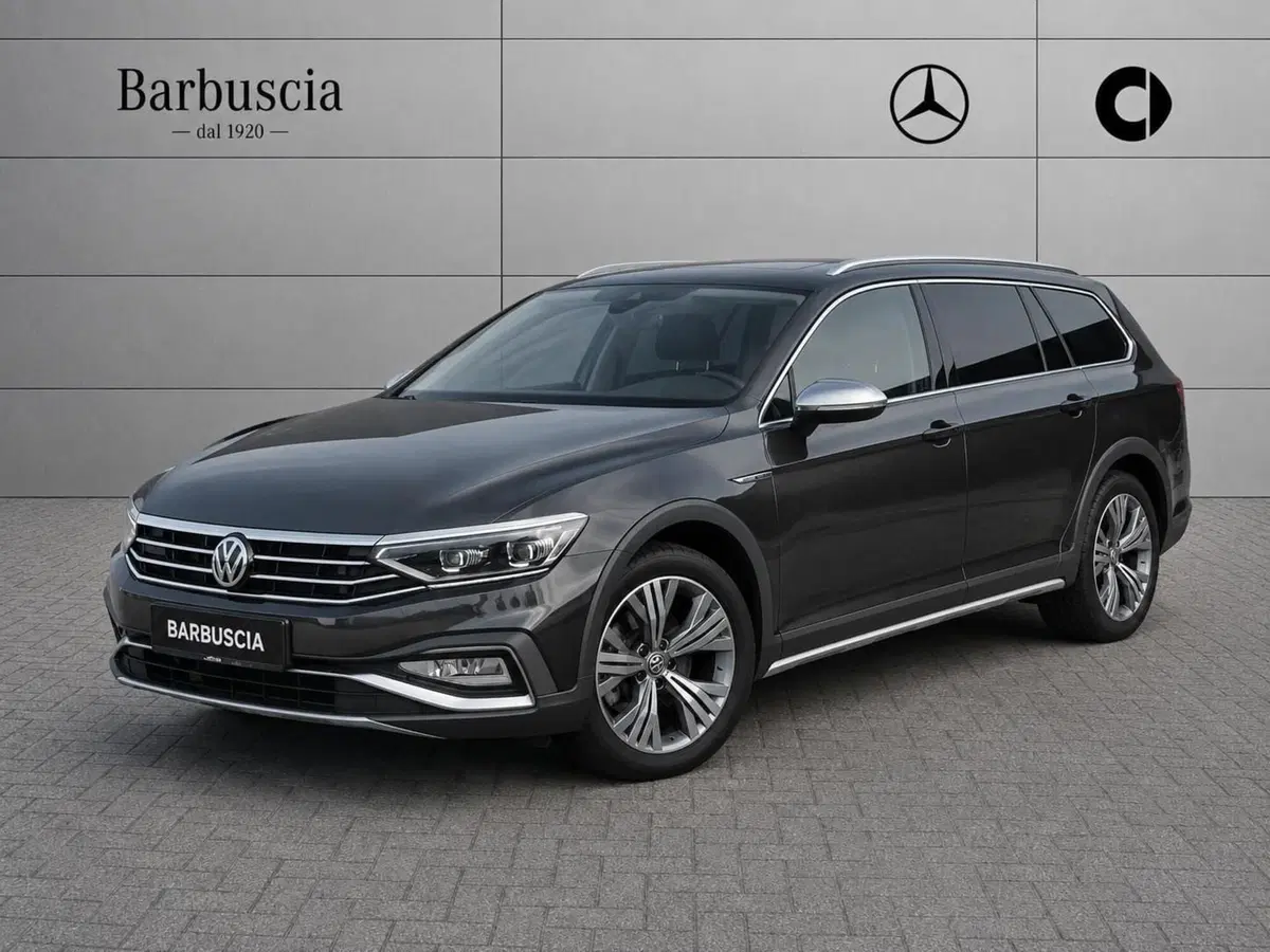 Volkswagen Passat Variant usata a Pescara
