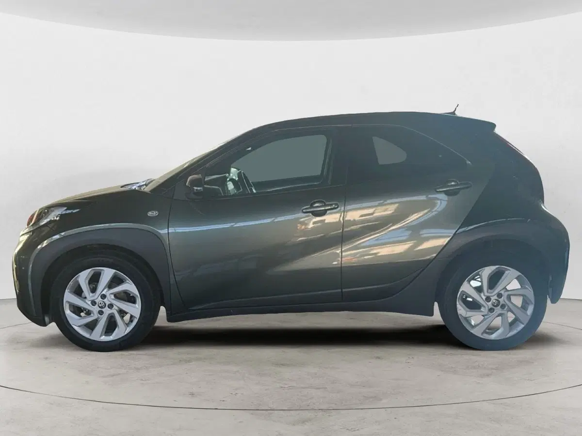 Toyota Aygo X usata a Napoli (8)