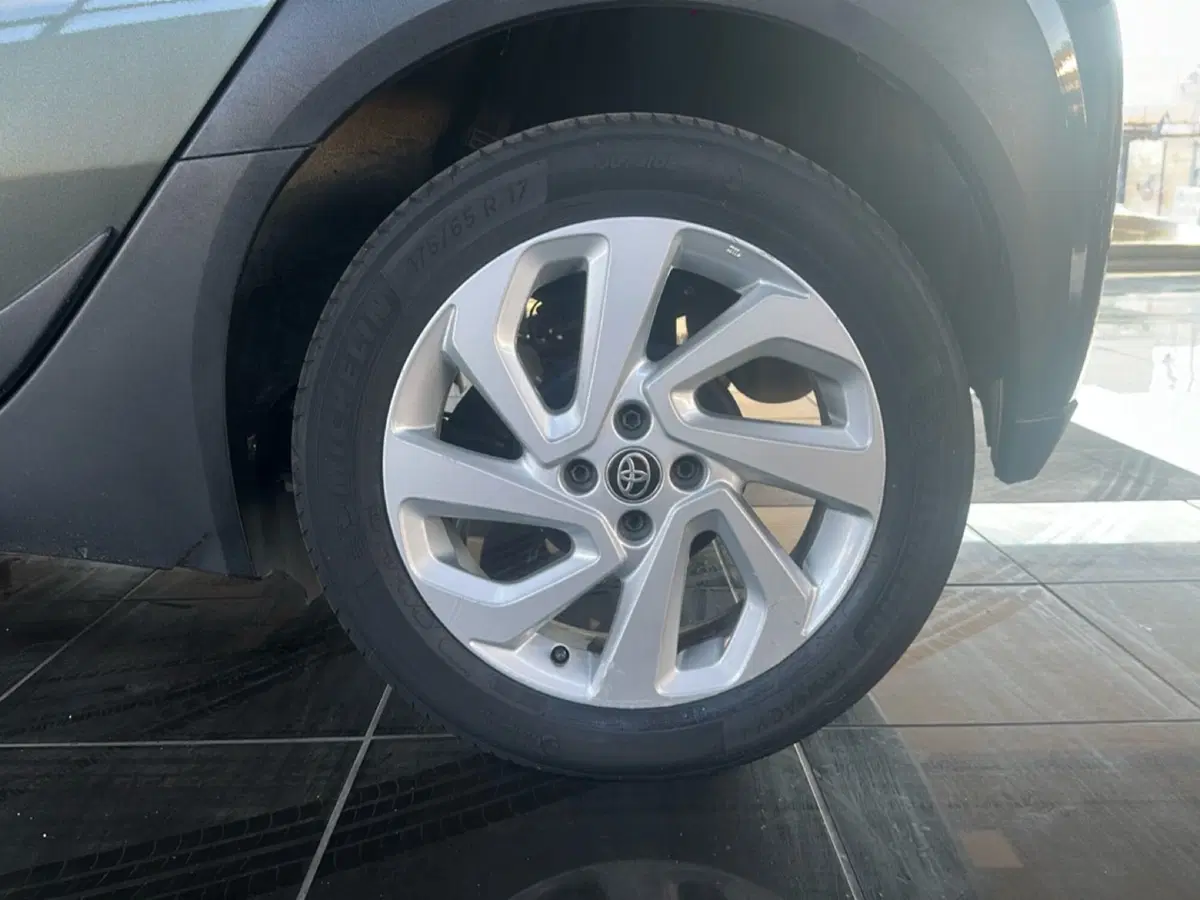 Toyota Aygo X usata a Napoli (9)