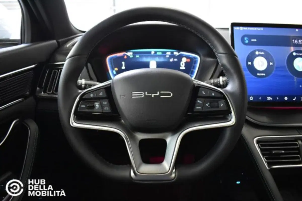 Byd Seal U DM-i  usata a Perugia (10)