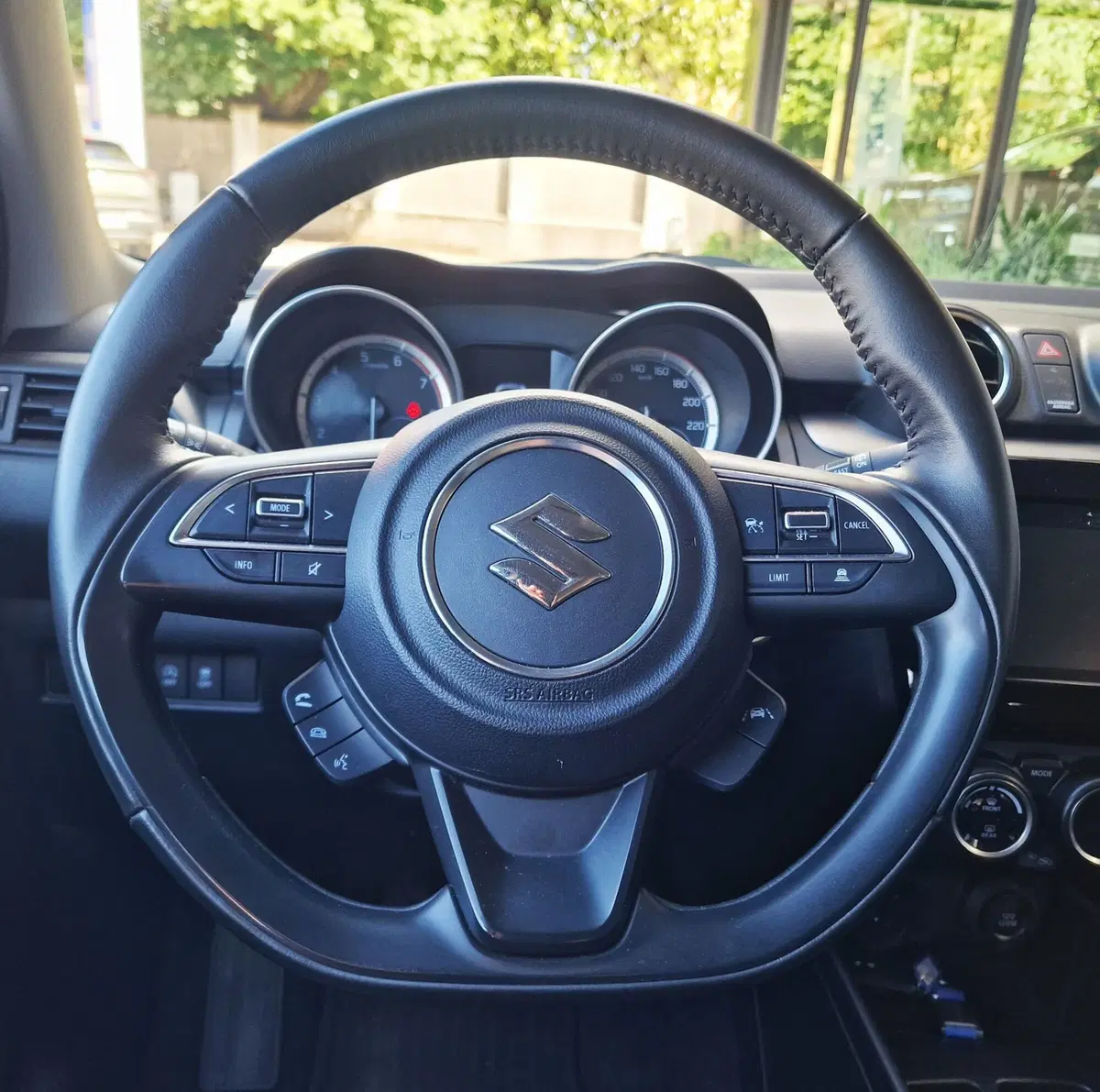 Suzuki Swift usata a Milano (10)