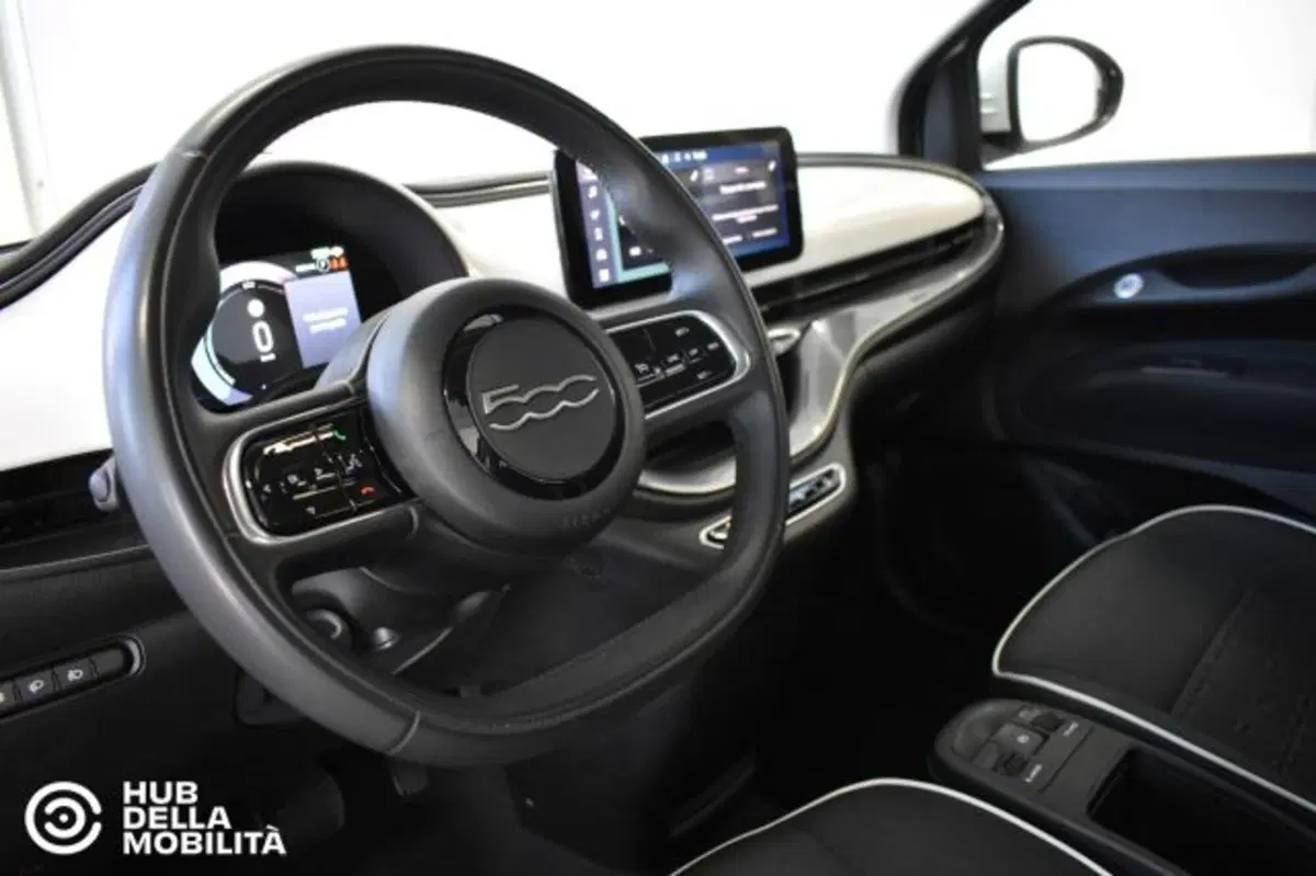 Fiat 500e usata a Perugia (17)